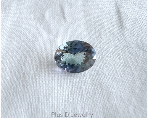 RA-019 バイカラーゾイサイト 3.20ct 天然石 +D 通販 14298409｜Creema