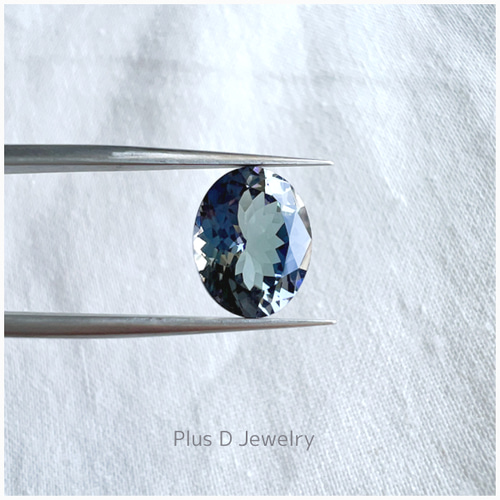 RA-019 バイカラーゾイサイト 3.20ct 天然石 +D 通販 14298409｜Creema