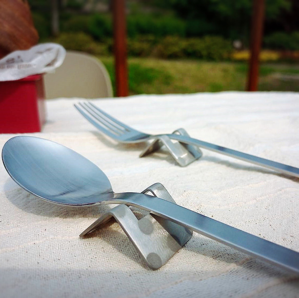 箸置き　水玉  ステンレス製　～Cutlery rest made of stainless steel～ 4枚目の画像