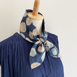 保冷剤付き♡ターバンにもなる夏のスカーフ♡使い方色々♪上質リネン＆コットン素材　水玉模様　ドット柄のネッククーラー 16枚目の画像