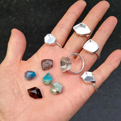k18 しずく 0.12ct 天然ダイヤモンド リング 指輪 雫 涙 ティア