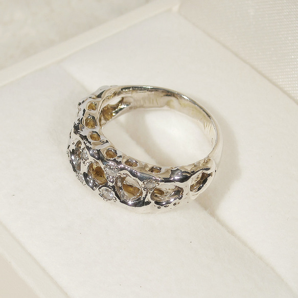 再生ダイヤモンドとSV925の指輪（リングサイズ：10号、ロジウム厚メッキ、オリジナルデザインの枠） 4枚目の画像