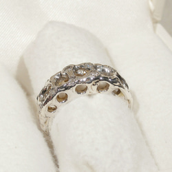 再生ダイヤモンドとSV925の指輪（リングサイズ：10号、ロジウム厚メッキ、オリジナルデザインの枠） 6枚目の画像