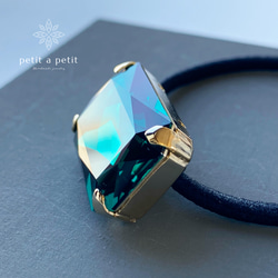 Many Thanks✴︎Creema限定 スワロフスキー®︎ Rectangle ヘアゴムorポニーフック エメラルド 5枚目の画像