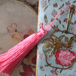 浴衣、着物の帯飾り/ブックマーク（うちわ型・大ぶり中国牡丹モチーフ）[ピンク] 5枚目の画像