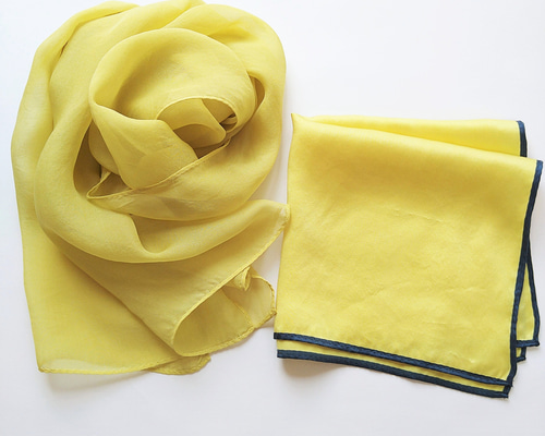 草木染め・シルクシフォンのスカーフ・ハンカチセット・人参葉染め（朝