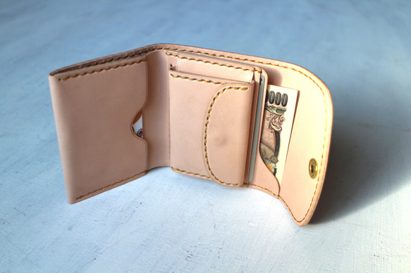 【受注生産品】小さい三つ折り財布 ～栃木ヌメ～ 4枚目の画像