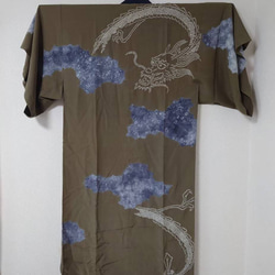 Acote 半袖 アロハシャツ ショートパンツ セットアップ 着物リメイク ドラゴン 龍 絞り カーキ 6枚目の画像