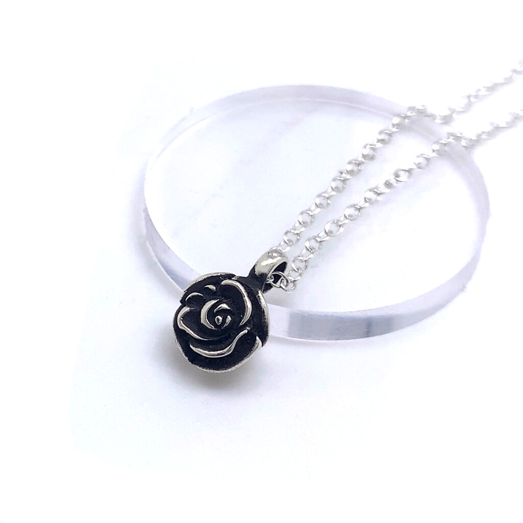 薔薇 シルバー925ネックレス つけっぱなし ゴシック