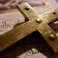 フランス アンティーク 木製 真鍮 クロス キリスト 十字架 大きめ チャーム 髑髏(ドクロ)入り 6枚目の画像