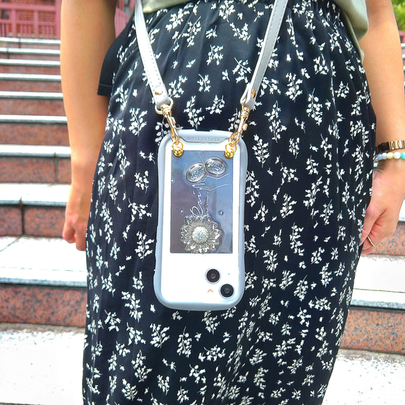 iPhoneケース　ショルダーケース　斜めがけ携帯ケース　マーガレット 2枚目の画像