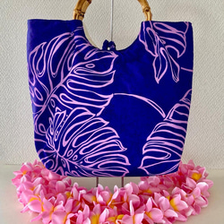 ハワイアン柄　バンブー　リング持ち手バッグ　モンステラ　紫　 3枚目の画像