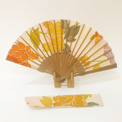 着物扇子　アンティークの絹の着物使用　日本の京都の職人が手仕事で制作　オンリーワン　プレゼントに最適 #47 3枚目の画像