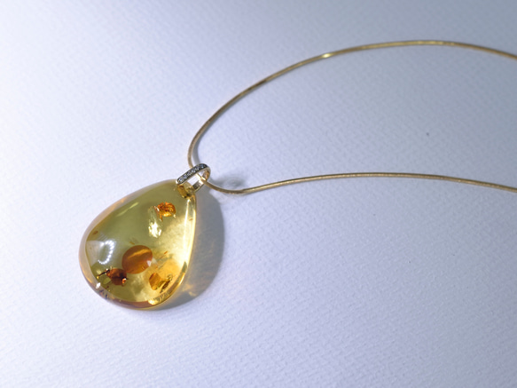 Baltic amber & Diamond K18【SORO/ソロ】 1枚目の画像