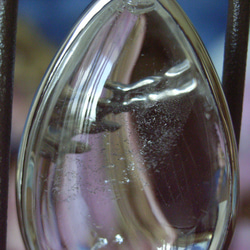 SV水晶とお魚ペンダントトップ 3枚目の画像