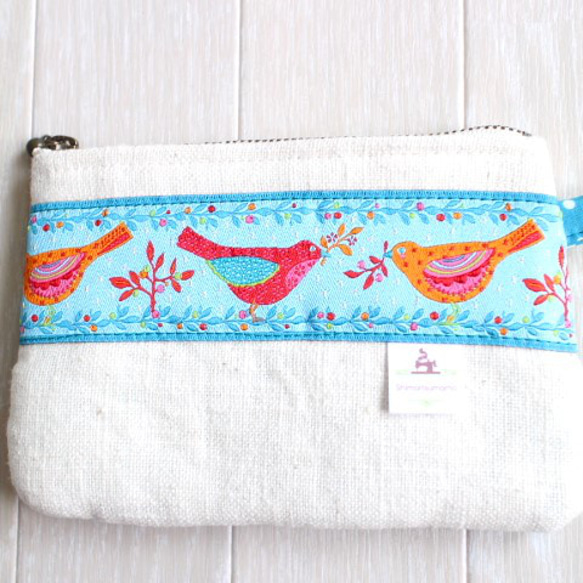 ビュ~ンと伸びるバッグ用ミニポ/ブルーの小鳥刺繍ｘラバーダック 5枚目の画像