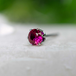 合成ルビー・ピアス　4mm（片耳） 2枚目の画像
