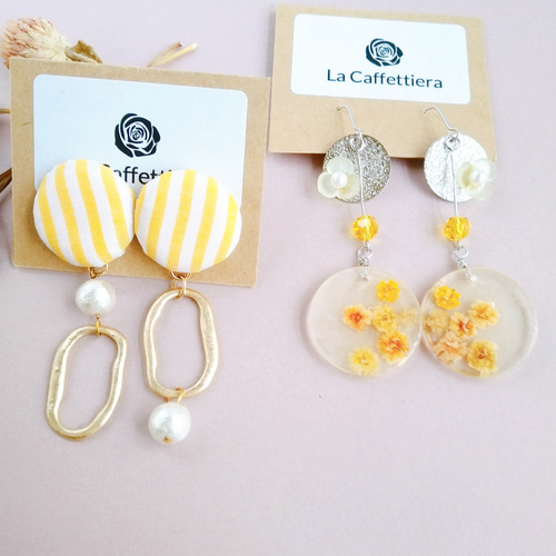 Creema限定 春の福袋】ボタンンピアス2点セット①かすみ草に黄色  