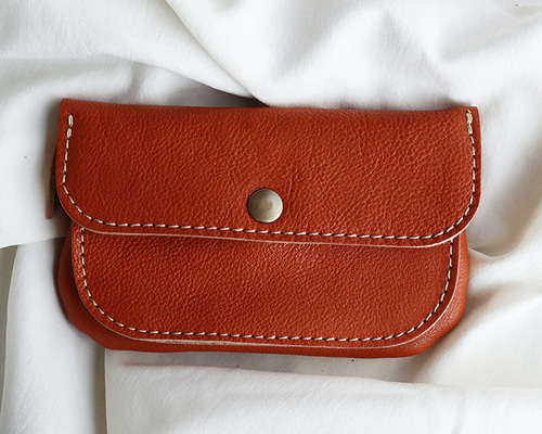 2層の使いやすい本革の長財布/2sou-flat-red 長財布 ベコレザー
