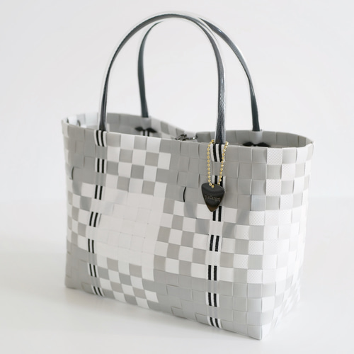 ♡２回のみ使用♡WOVEN チェック柄 かごバッグ ♡2回のみ使用♡WOVEN チェック柄 かごバッグ