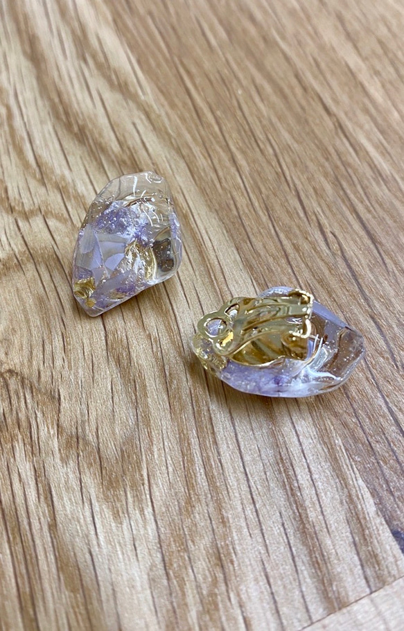 dry flower nuance stone stud earring（clear-lavender） 6枚目の画像