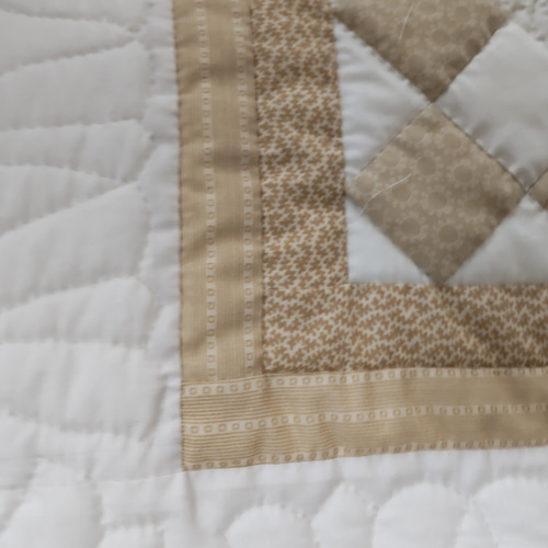 アイリッシュチェーンの パッチワークキルト タペストリー・壁掛け