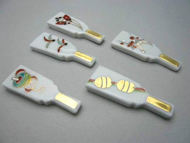 前畑陶器 縁起商店 三段重 羽子板型平皿 羽型箸置き お祝い