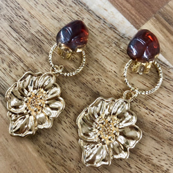 【handmade】nuance stone×metal flower earring（gold/brown） レトロ 4枚目の画像