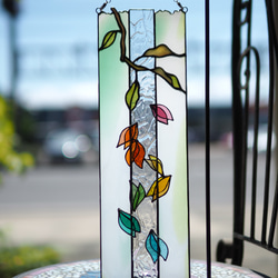 木の葉のサンキャッチャー・彩り」ステンドグラス・パネル