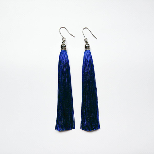 ロングタッセル ピアス/イヤリング 濃い青 ピアス（フック・チェーン
