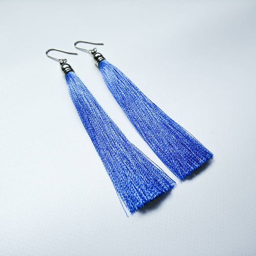 ロングタッセル ピアス/イヤリング 青 ピアス（フック・チェーン
