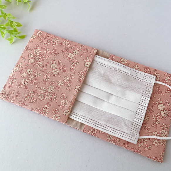 日本製　ハンカチみたいな サニタリーポーチ ナプキン入れ マスクケース (小花柄)ピンク 3枚目の画像