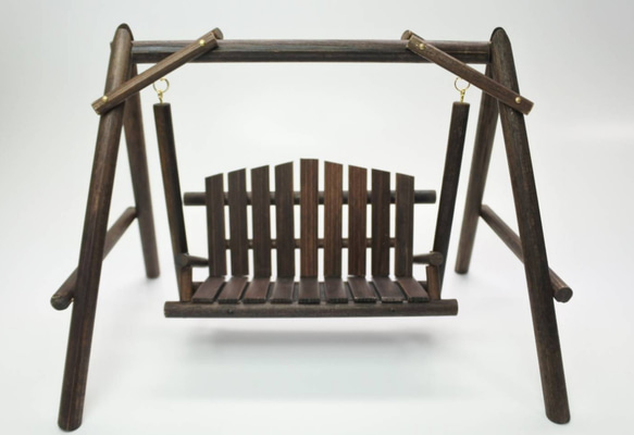 木製 ミニチュア ブランコ  「 ブラウン」　 ミニチュア家具 3枚目の画像