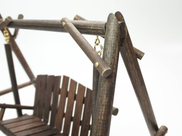 木製 ミニチュア ブランコ  「 ブラウン」　 ミニチュア家具 7枚目の画像