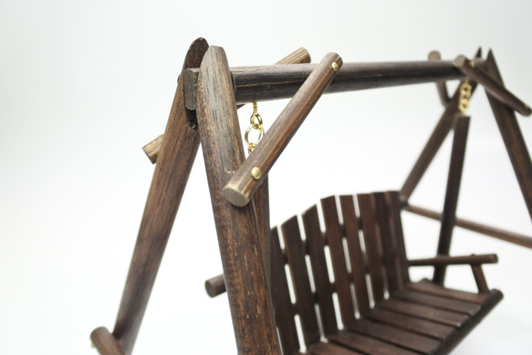 木製 ミニチュア ブランコ  「 ブラウン」　 ミニチュア家具 6枚目の画像
