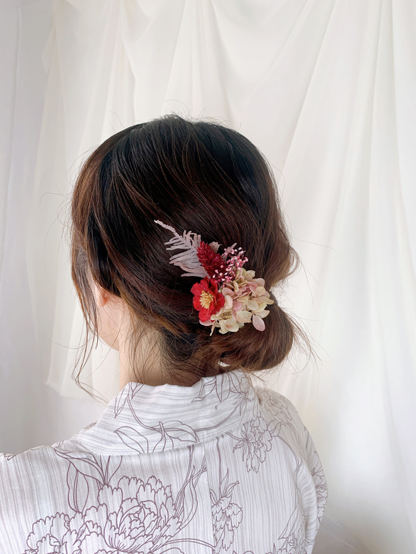 装いの時間 【 02 red 】 ヘアアクセサリー プリザーブドフラワー ドライフラワー 成人式 謝恩会 結婚式 4枚目の画像