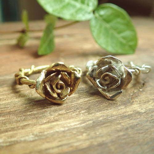 一輪の薔薇リング（真鍮） 指輪・リング LUNA SHIP ~彫金＆腕時計制作