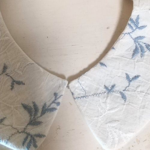 生成 刺繍コットンリネン＊つけ襟（丸タイプ） その他ファッション雑貨  