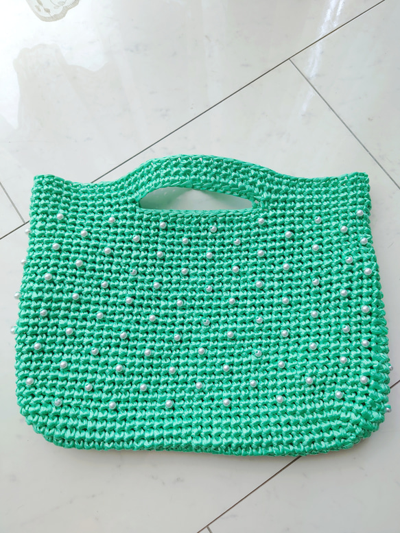 バッグ パールつき グリーン 編み 手編み 編み物 2枚目の画像