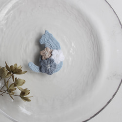 【海ねこブローチ】(ナチュラルブルー)オートクチュール刺繍ブローチ 2枚目の画像