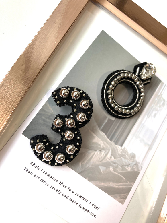 ビーズ刺繍ブローチ クール №3 モチーフ メタリックシルバー