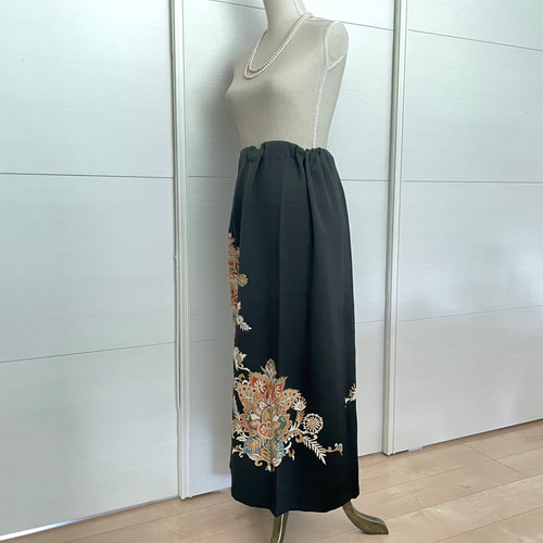 着物リメイク 黒留袖リメイク 華 ロングスカート 正絹