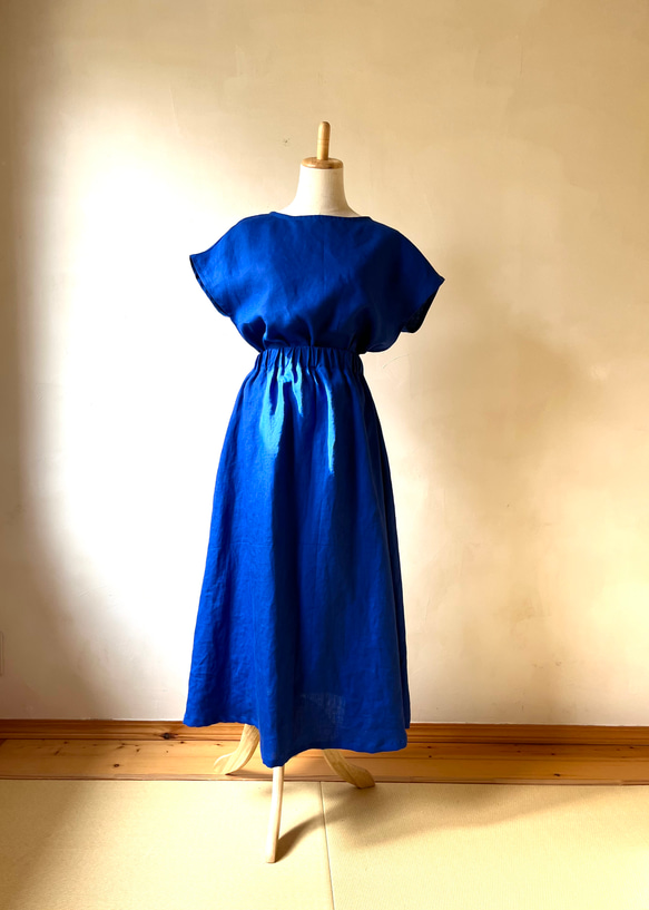 リネンのセットアップ　フレンチブラウスとフレアギャザーマキシスカート　Blue 5枚目の画像