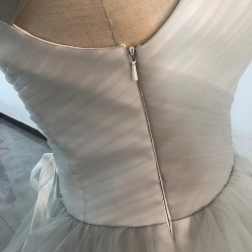 グレーパーティードレス ソフトチュール 裏地ミニスカート 足見せ  