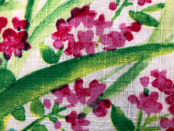 水彩　ボタニカル　トップス　綿100変わり織　お花と葉っぱ　大きめ　フリーサイズ　57cm丈 10枚目の画像