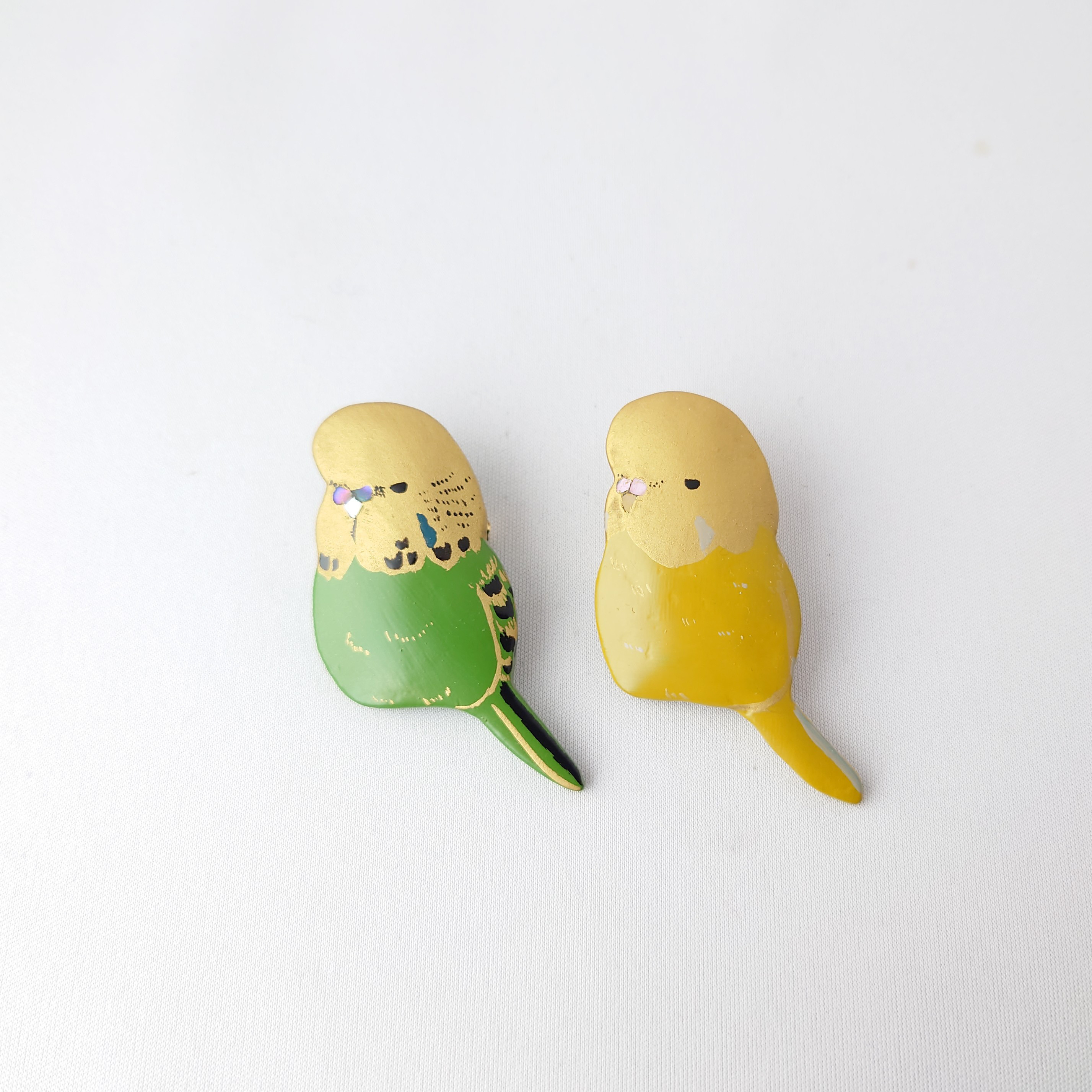 ジャンボセキセイインコ(金) 漆ブローチ