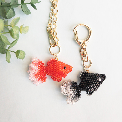 金魚のキーホルダー＆バックチャーム(ビーズステッチ