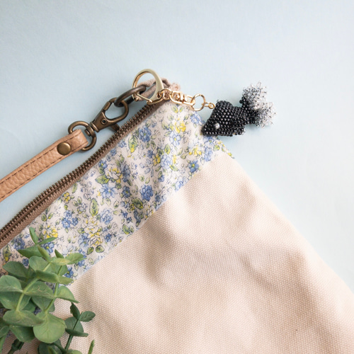 SOLD◆ ハンドメイド 月 チャーム キーホルダー ビーズ バッグチャーム クラゲ キーホルダー ハンドメイド バッグチャーム 海月 ビーズ