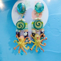 再販　ターコイズブルーの踊るタコの　サマー　ピアス　イヤリング　オクトパス　海　summer　生き物　海の生き物 8枚目の画像