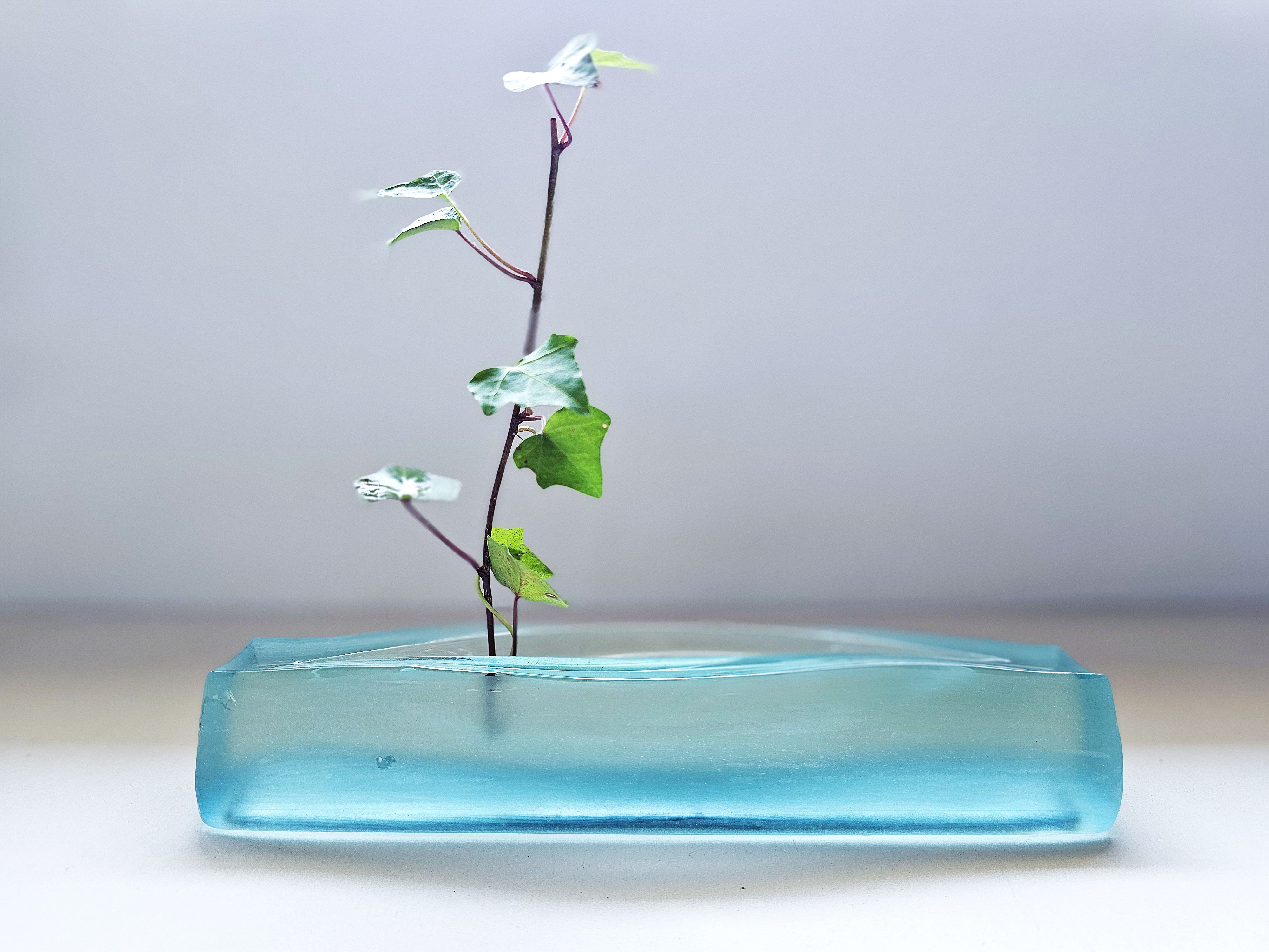 積層開型花器　銀澄青